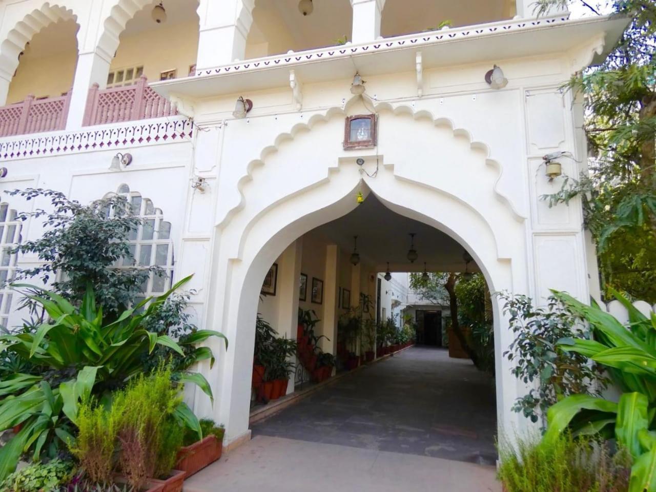 Heritage Khandwa Haveli Hotel Jaipur Bagian luar foto