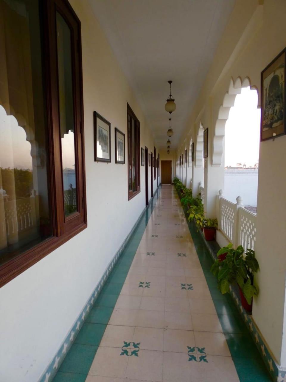 Heritage Khandwa Haveli Hotel Jaipur Bagian luar foto