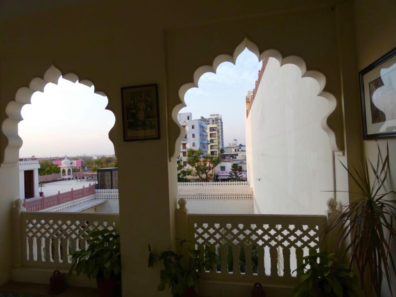 Heritage Khandwa Haveli Hotel Jaipur Bagian luar foto