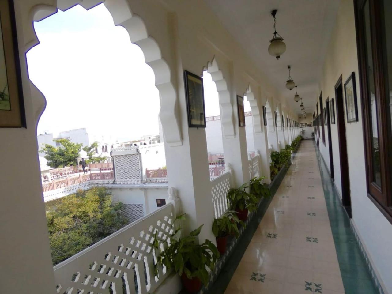 Heritage Khandwa Haveli Hotel Jaipur Bagian luar foto